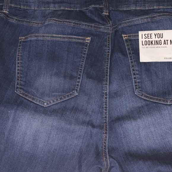 NWT Womens Bootcut Jeans - Picture 2 of 3